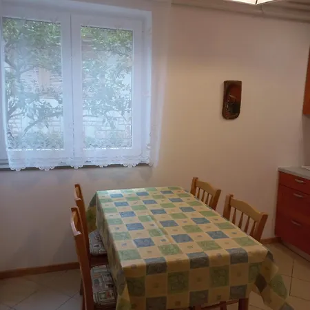 & Karmen Konukevi 3*