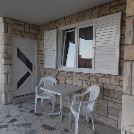 & Karmen 2* Πορτορόζ