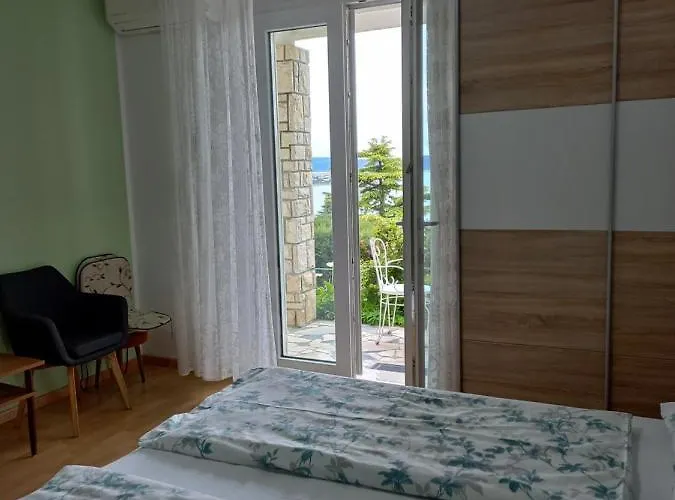 Casa de hóspedes & Karmen 3*