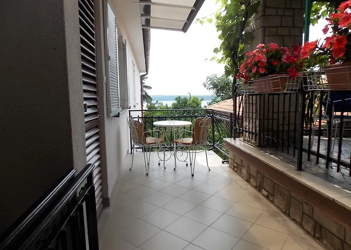 Casa de hóspedes & Karmen 3*